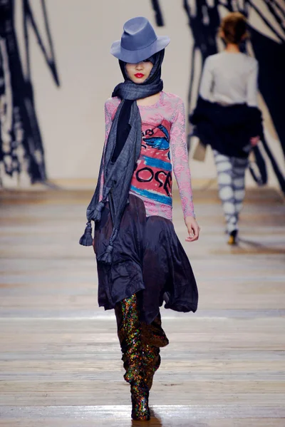 Look 3
